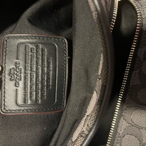 COACH PURSE with 3 compartments - Picture 5 of 7